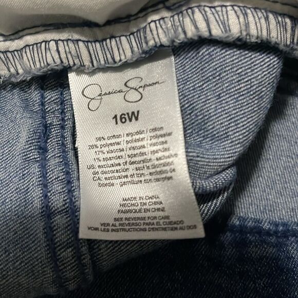 NWT- Jessica Simpson- 16W & 20W. Infinite High Waist Cut Off Short - Picture 8 of 8